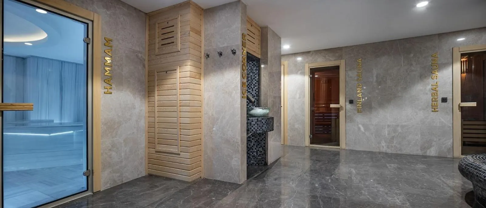 Dar Tower Beachfront Panorama Apartment Batumi